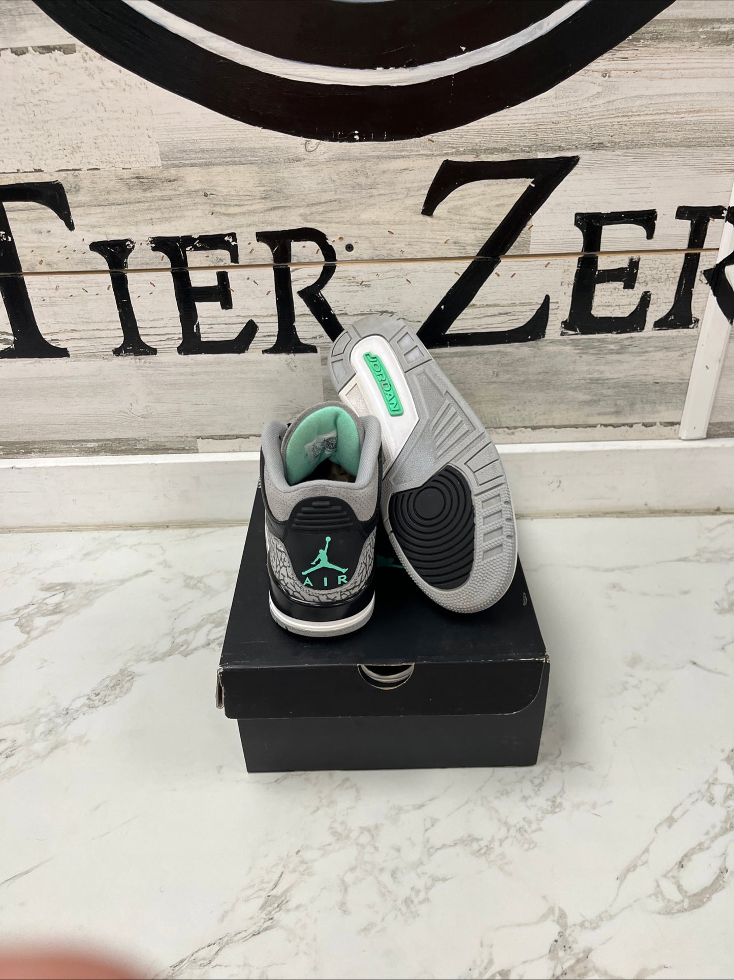 Air Jordan 3 Retro Green Glow