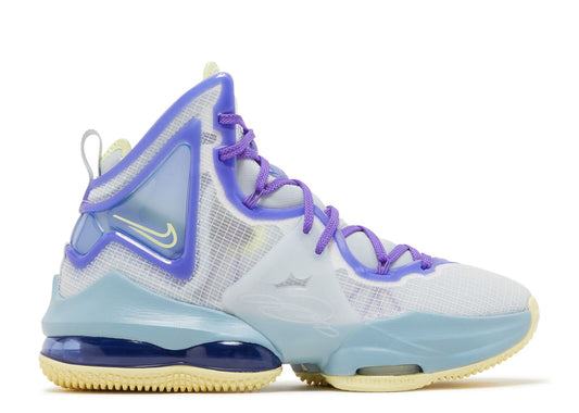 LeBron 19 GS Easter