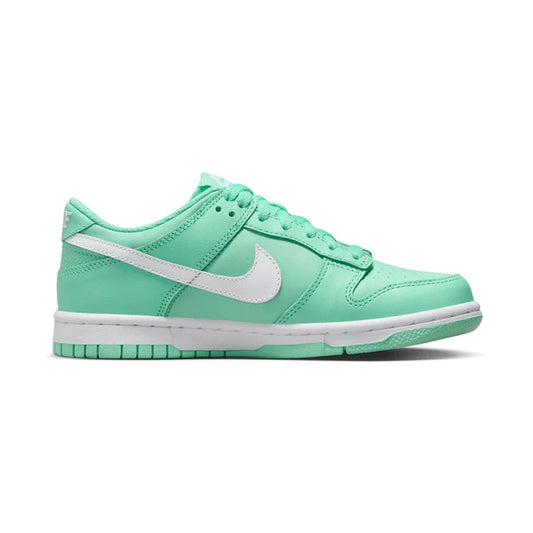 nike dunk low emerald